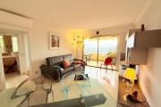 Nice 4 bedroom apartment with sea view - air conditioning - pool