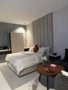 استديو مودرن بسرير ماستر a16