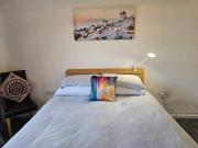 Pet Friendly - 2 Bedrooms - 4 Guests - Parking