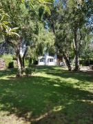 Casa con chimenea y gran parque