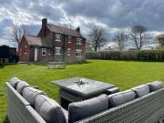 Little Harries Cottage - surrounded by open fields