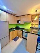 16 Guest for Group at Palm Tower 2 Makati RM 203