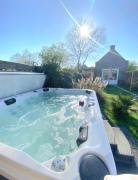 Huisje Suus, inclusief jacuzzi, kano en kajak