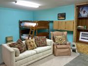 Snowline Cabin 51 - Executive style vacation home that sleeps 8