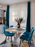 Beach Apartment by Mamaia Nord