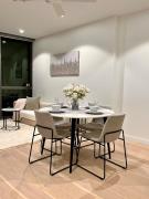 CBD Queen wharf apartment with views pool and gym