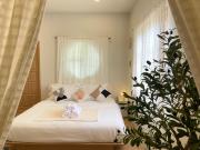 อุ่นไอดิน Home Stay