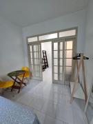 Baixo Copacabana Rua Bolívar