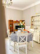 T2 sur le port de Sanary avec garage