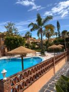 Riviera Del Sol Apartment