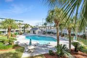 Luxe Condo, Beachfront, End Unit, Balcony, Resort Amenities