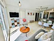 Departamento cerca del mar y con vista