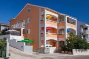 Apartments with parking space Hvar - 21877 Apartments with parking space Hvar - 21877