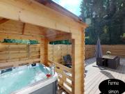 Farmhouse by Lake Coo with Jacuzzi