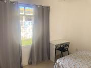 Quarto Essencial com Conforto em casa compartilhada