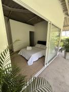 Top Manaure