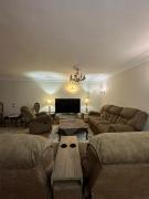 Airport oasis-3-Bedroom Luxury flat