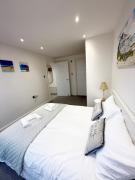 The Shore Edinburgh 2 Bedroom Apartment