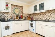 Luxury 4-Bedroom Townhouse, Free Parking, Near Portobello Beach, Sleeps 8 Luxury 4-Bedroom Townhouse, Free Parking, Near Portobello Beach, Sleeps 8