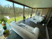 BasinWaterStays Waterfront Jetty - Brm3