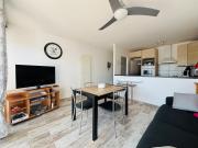 Saint-Cyprien : T2 moderne avec loggia et parking - FR-1-309-506