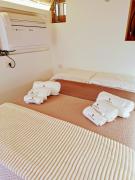 Vico Farinella 12 Small Room