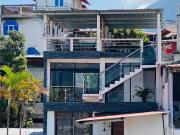 Casa con vista al lago y parqueo en la zona viva