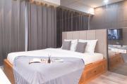Spacious and Comfy 3BR at M-Town Signature Apartment By Travelio