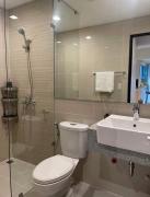 uptown parksuites tower 2