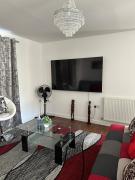 Milton Keynes Homely Luxury Flat
