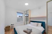 Shepherds Bush, W12 Apartment 2nd Floor Sleeps 4