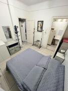 Apto completo quadra praia Posto 06 Arpoador