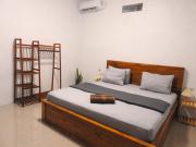 The middle Surf house