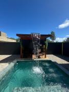 Casa com vista para o mar e piscina em Milagres