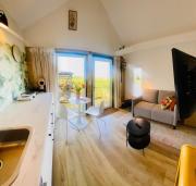 Verblijf bij Femke met weids uitzicht & Tuintje