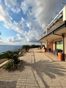 Casa indipendente con vista mare