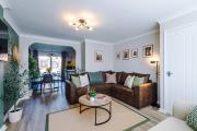 NEW! Spacious 3-Bed by 53 Degrees Property, Ideal for Weekend Guests & Business! NEW! Spacious 3-Bed by 53 Degrees Property, Ideal for Weekend Guests & Business!