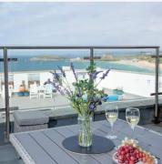Stunning Sea View Apartment in Newquay with a Pool