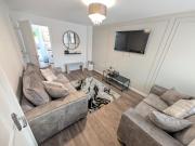 Modern 2BR with Parking - Great for Contractors and Relocators - Long Stay Rates