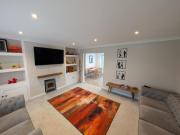 3 Bed-Sleeps 5-Garden-Parking-Pets