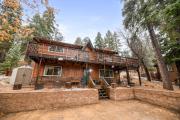 Honey Bear Den - Walk to Ski Slopes 2 Fireplaces, Deck, BBQ