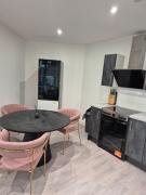 Battersea 2BR apartment