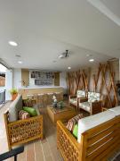 Top Carolina del Principe