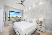 Newly Renovated Ocean & Diamond Head Views Condo with Parking
