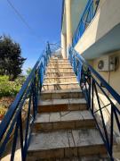 Top Himare
