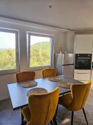 Green view apartment