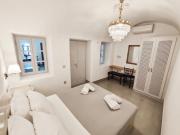 Top Emporio Santorini