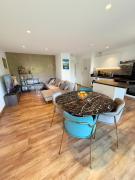 Apt with 2 bedrooms, terrace, pool & parking