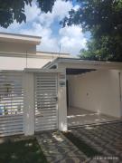 Casa com ar no quarto garagem espaço que cabe uma camionete cozinha completa