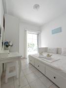 Lidia Apartments Nea Peramos 1